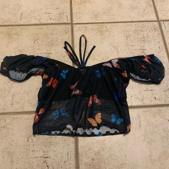 Black Butterfly Print Top - Picture 4 of 8